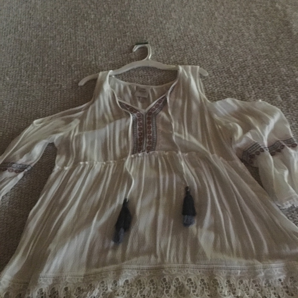 Knox Rose boutique style cold shoulder